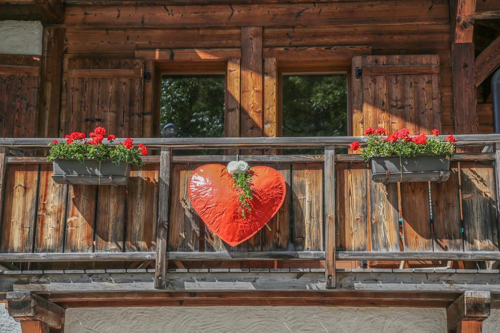 Bed And Breakfast Chalet Manava Morzine Exterior photo